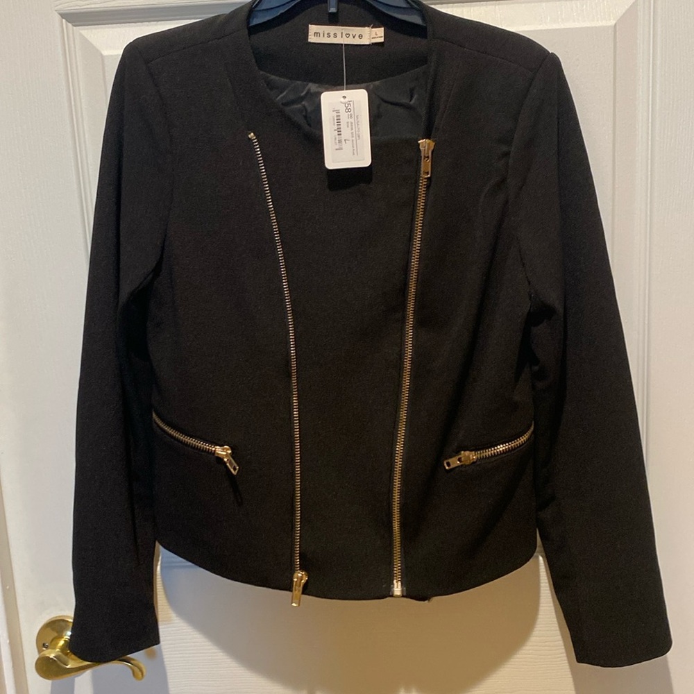 NWT Large Black zippered jacket